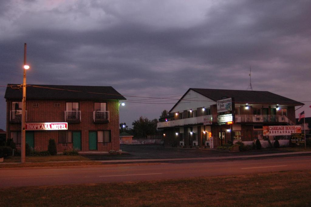 Tropicana Inn Niagara Falls Ngoại thất bức ảnh